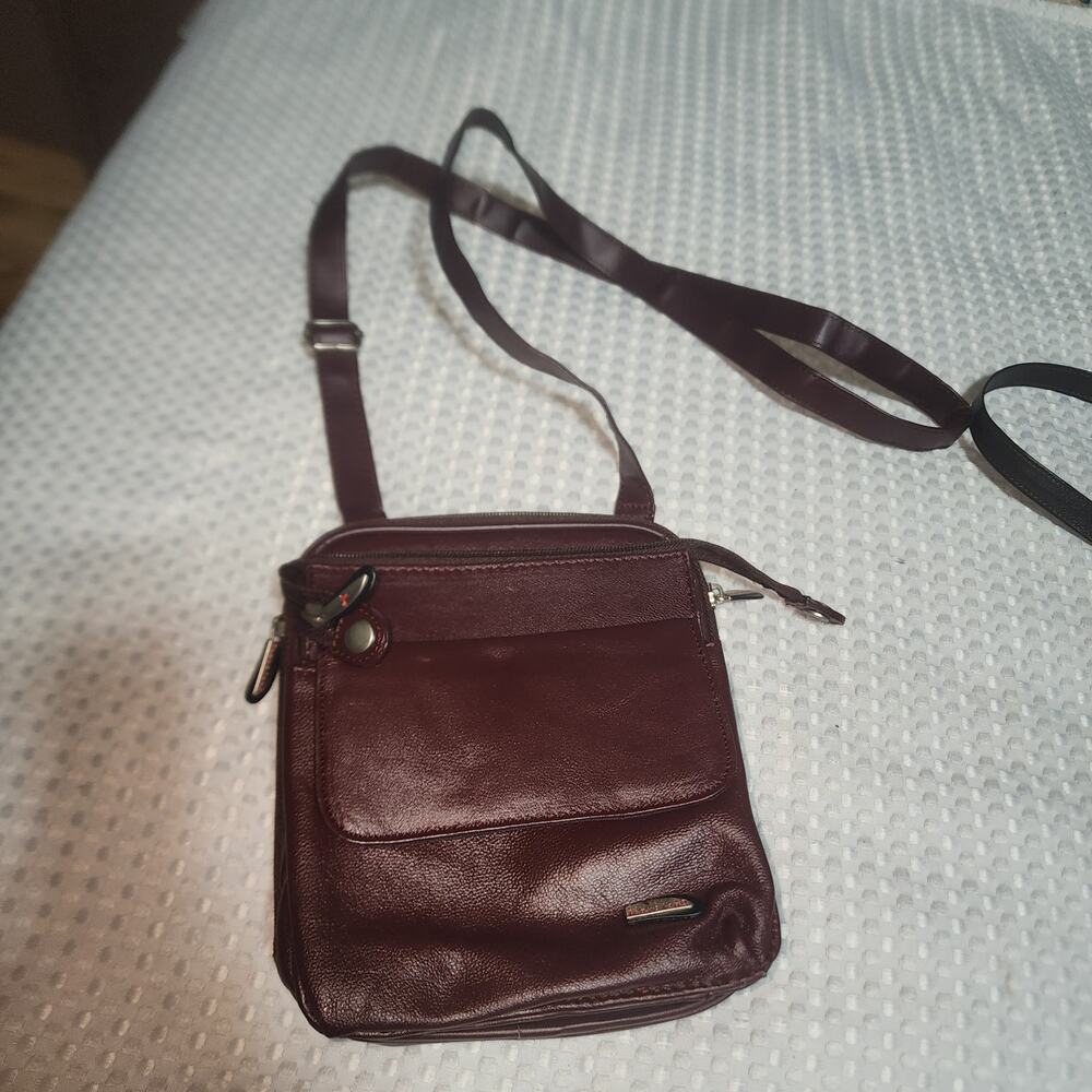 TRAVELON EUC BURGANDY ANTI THEFT CROSSBODY ORGANIZER BAG